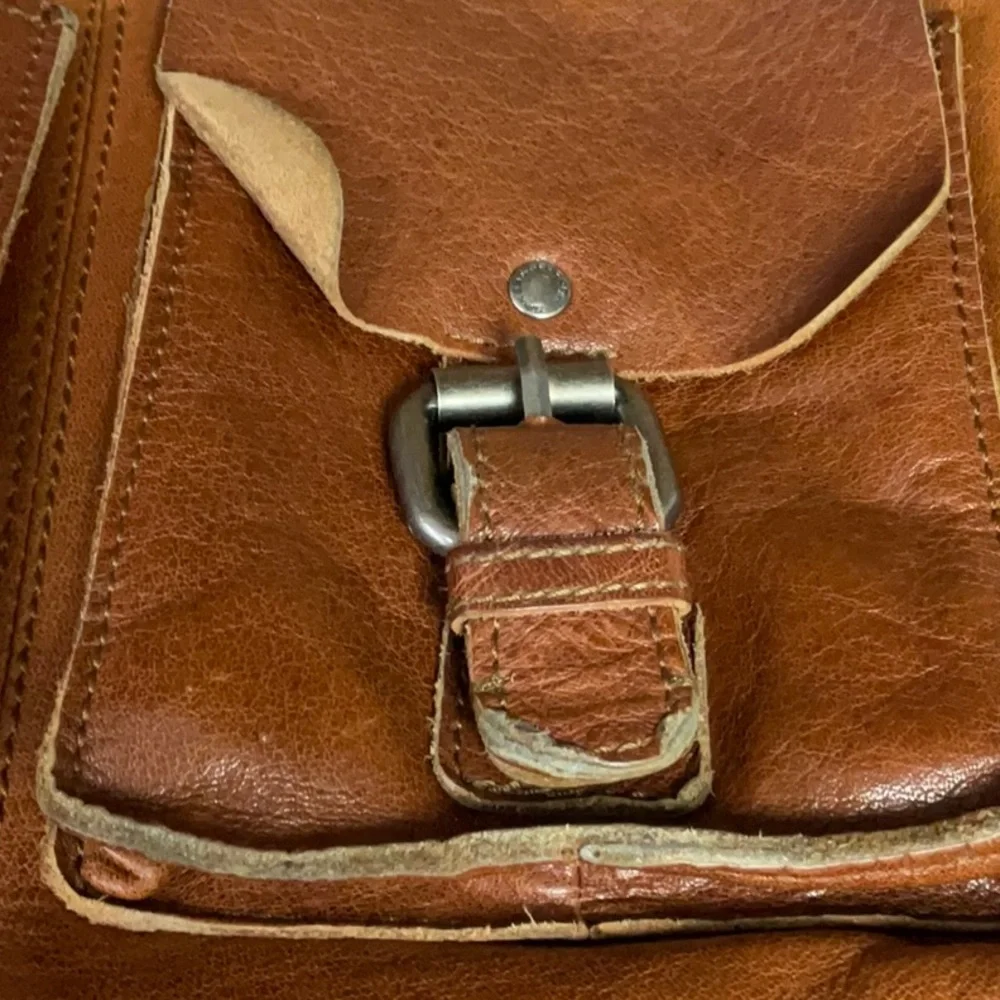Vintage Brown Leather Messenger Bag with Front Buckle Pockets